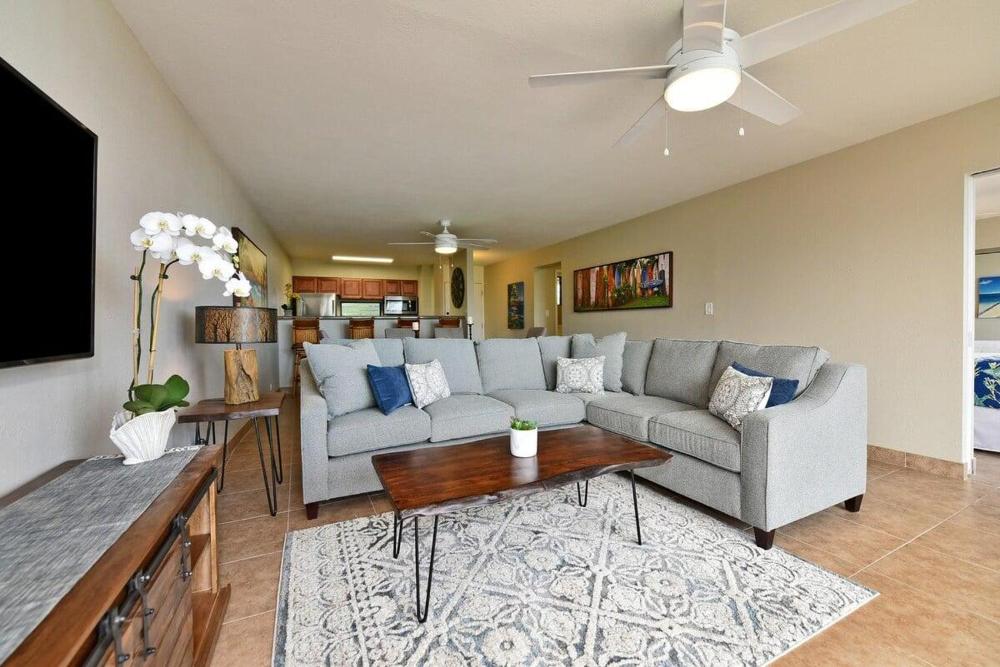 Paki Maui 424 · PM424 BeachFront 2BD w Ocean View
